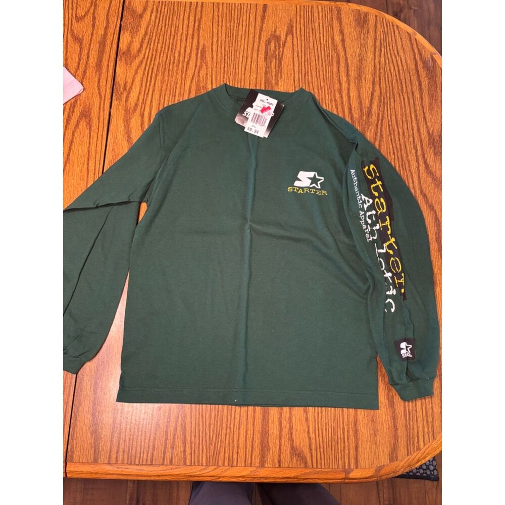 Starter brand long-sleeved T-shirt in greenGreen Bay Packers Kids size Small